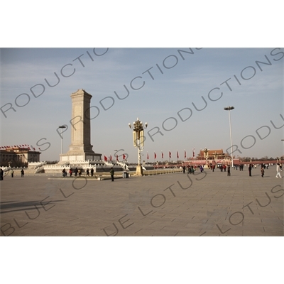 Monument to the People's Heroes (Renmin Yingxiong Jinianbei) and Gate of Heavenly Peace (Tiananmen) in Tiananmen Square in Beijing