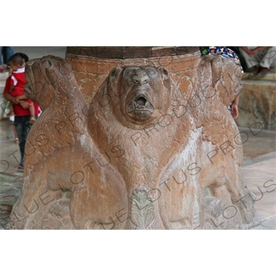 Lion Carvings on a Column in Chehel Sotoun in Esfahan/Isfahan