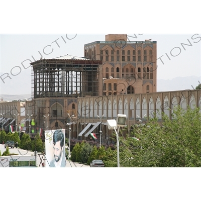 Ali Qapu Palace in Naqsh-e Jahan Square in Esfahan/Isfahan