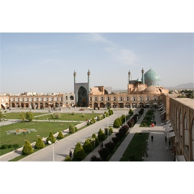 Naqsh-e Jahan Square and Shah Mosque in Esfahan/Isfahan