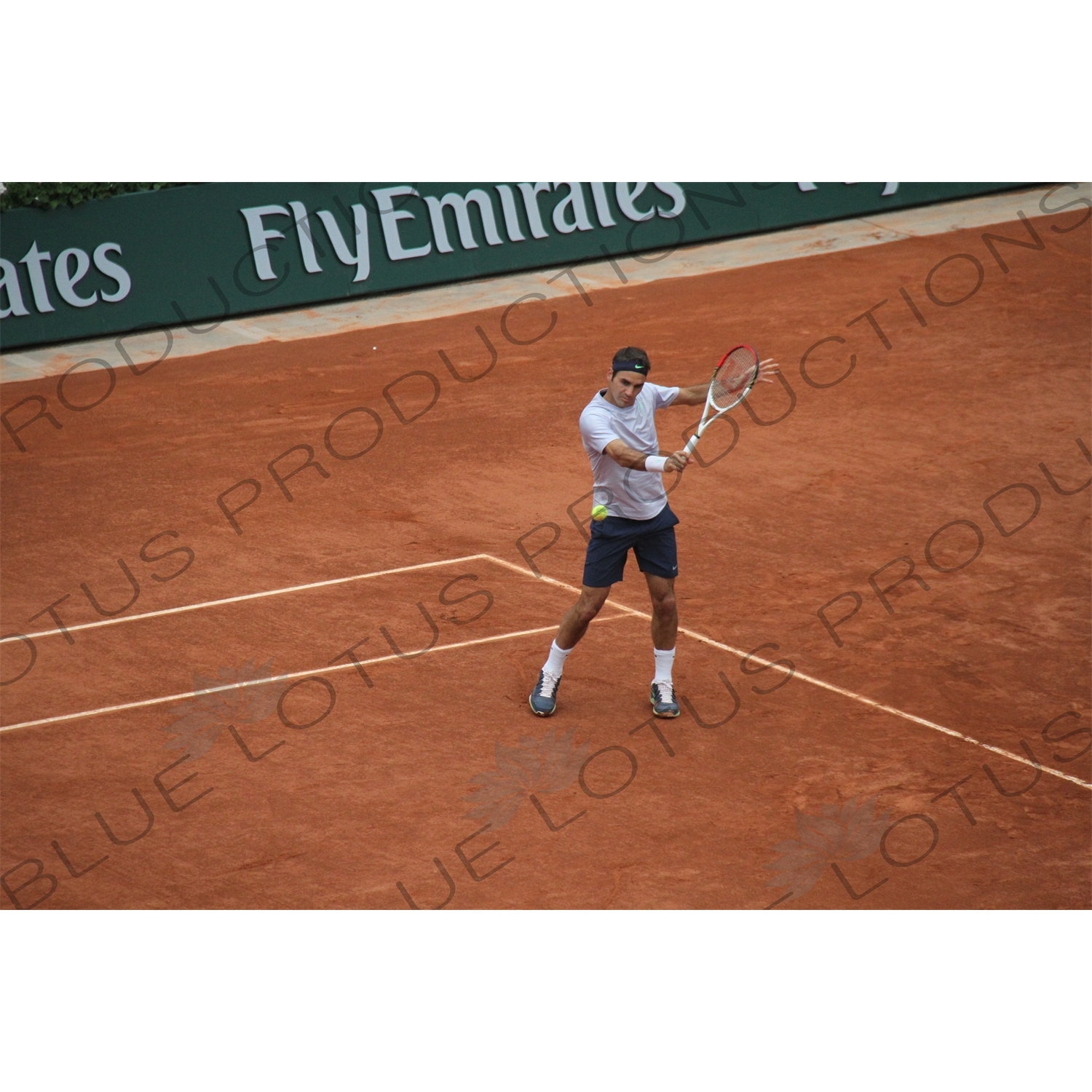 Roger Federer on Philippe Chatrier Court at the French Open/Roland Garros in Paris