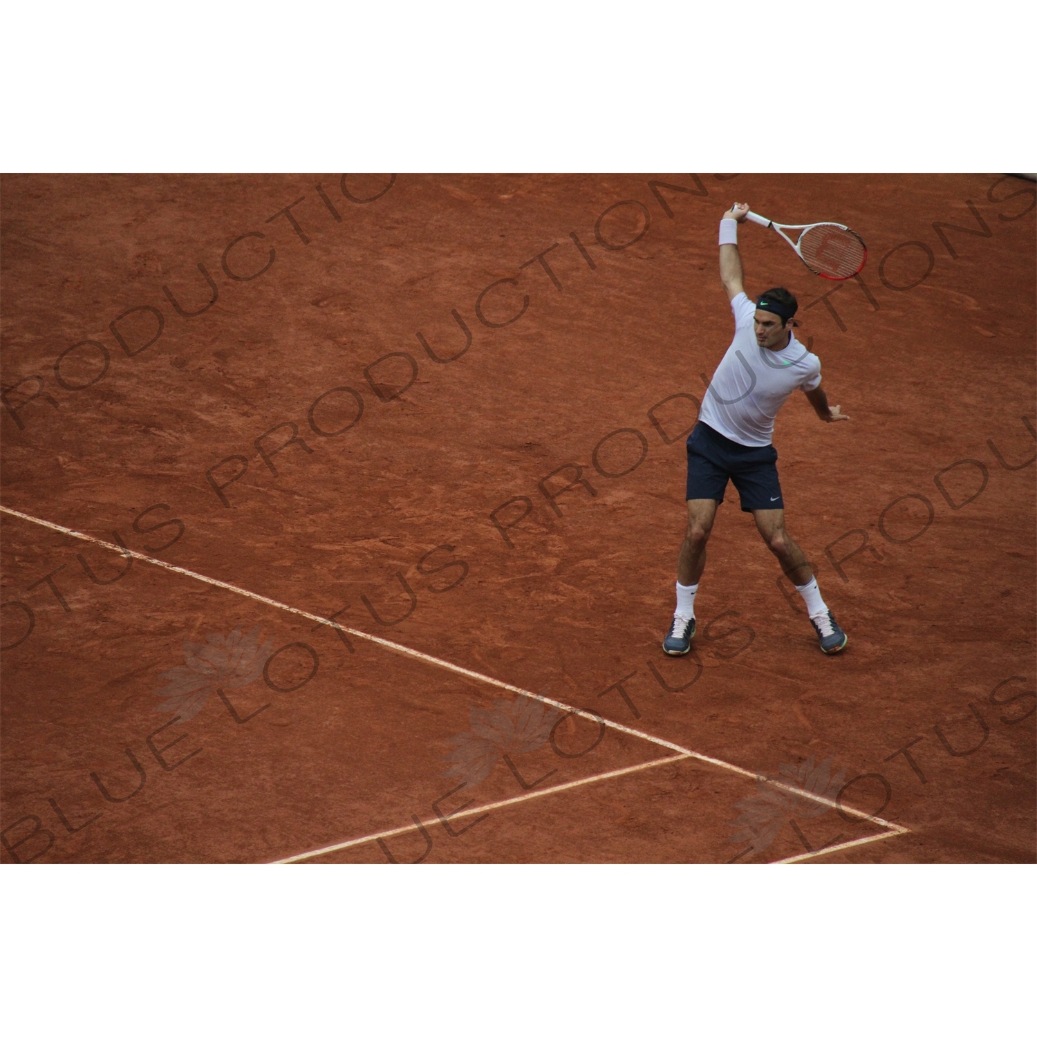 Roger Federer on Philippe Chatrier Court at the French Open/Roland Garros in Paris