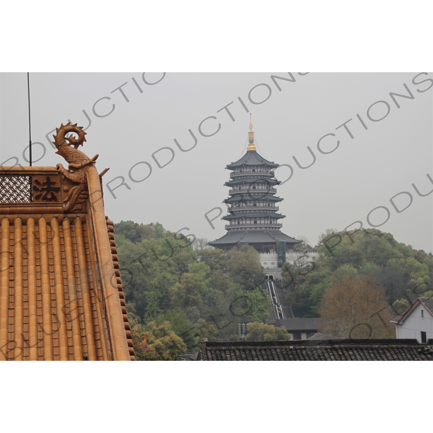 Leifeng Pagoda (Leifeng Ta) on West Lake (Xihu) in Hangzhou