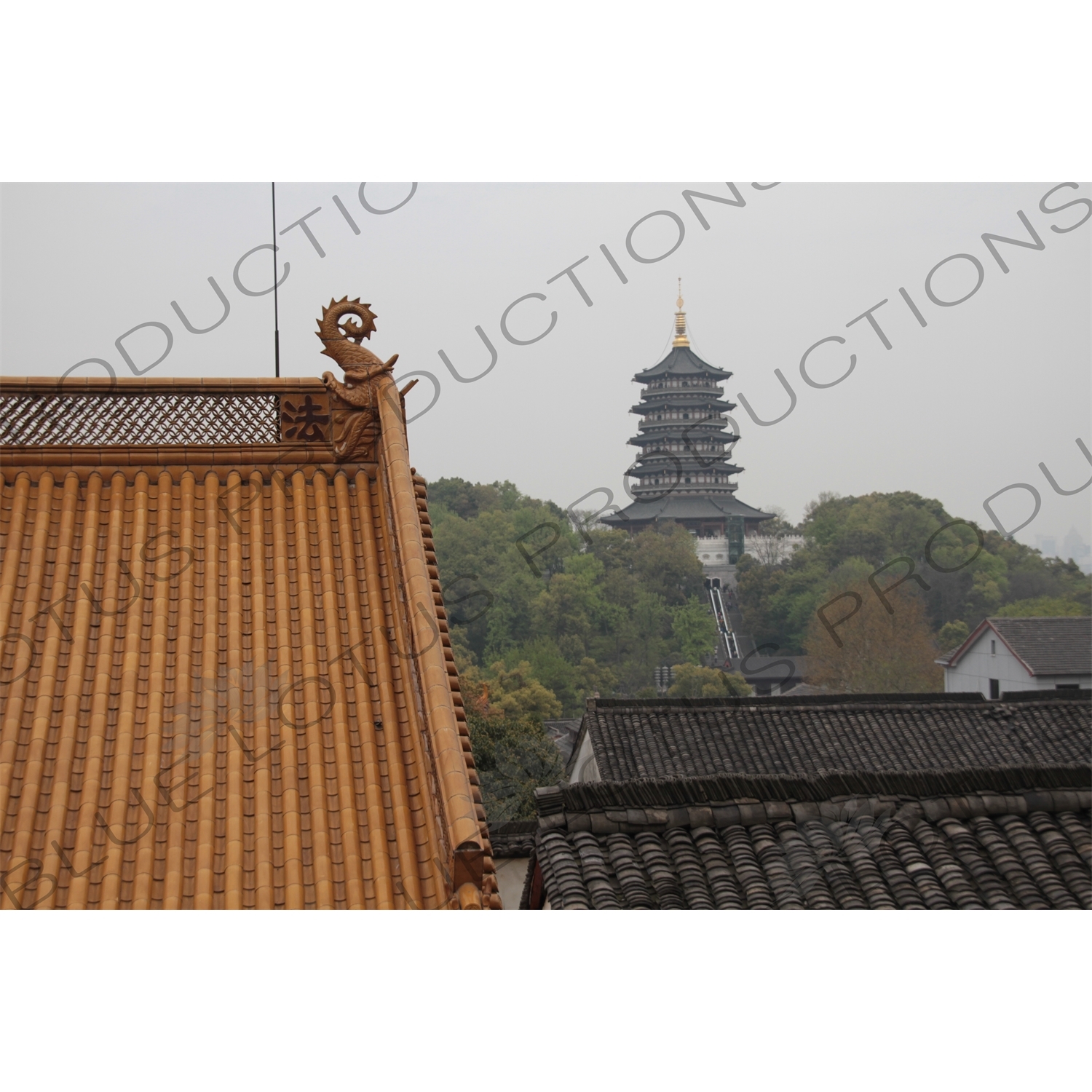 Leifeng Pagoda (Leifeng Ta) on West Lake (Xihu) in Hangzhou