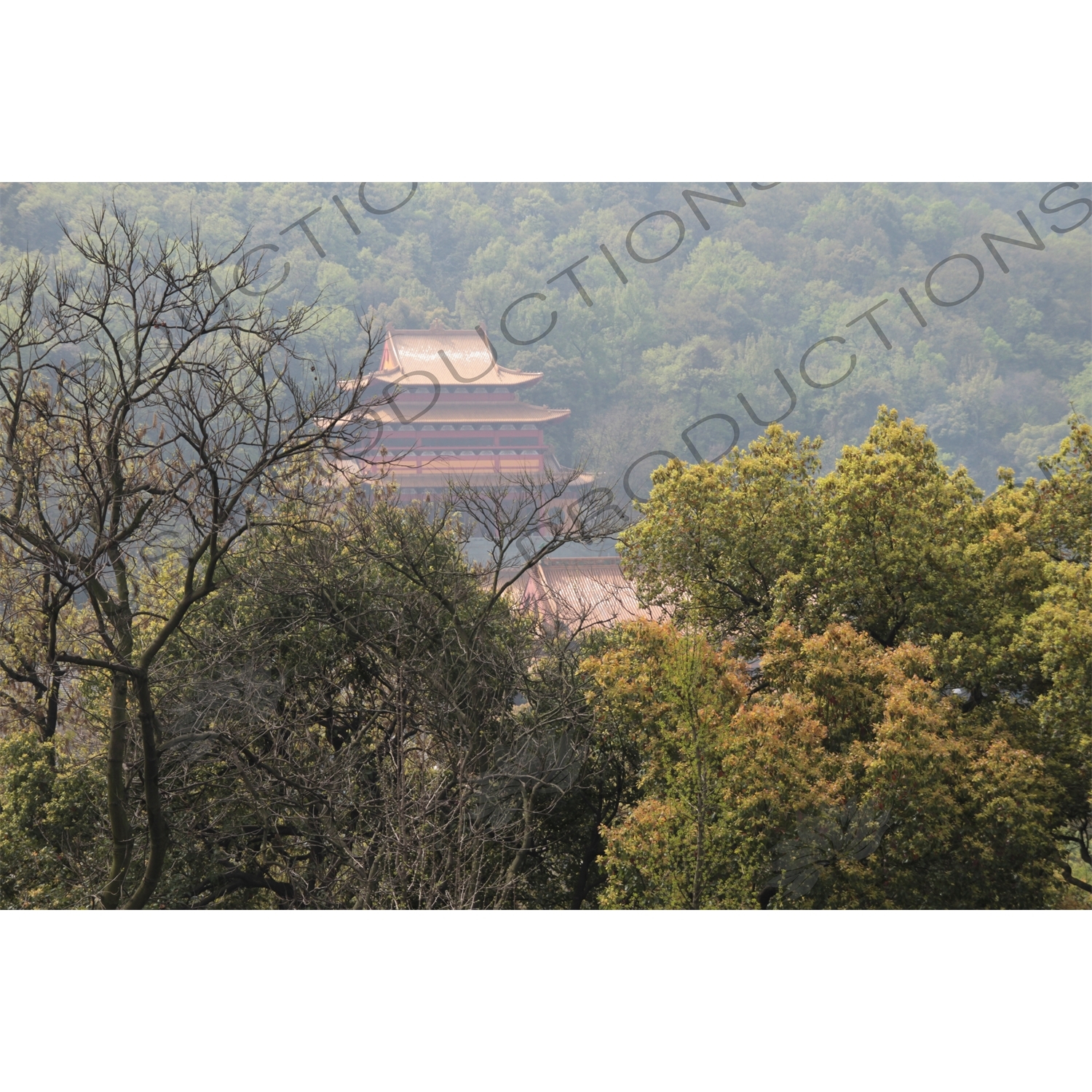 Jingci Temple (Jingci Si) on West Lake (Xihu) in Hangzhou