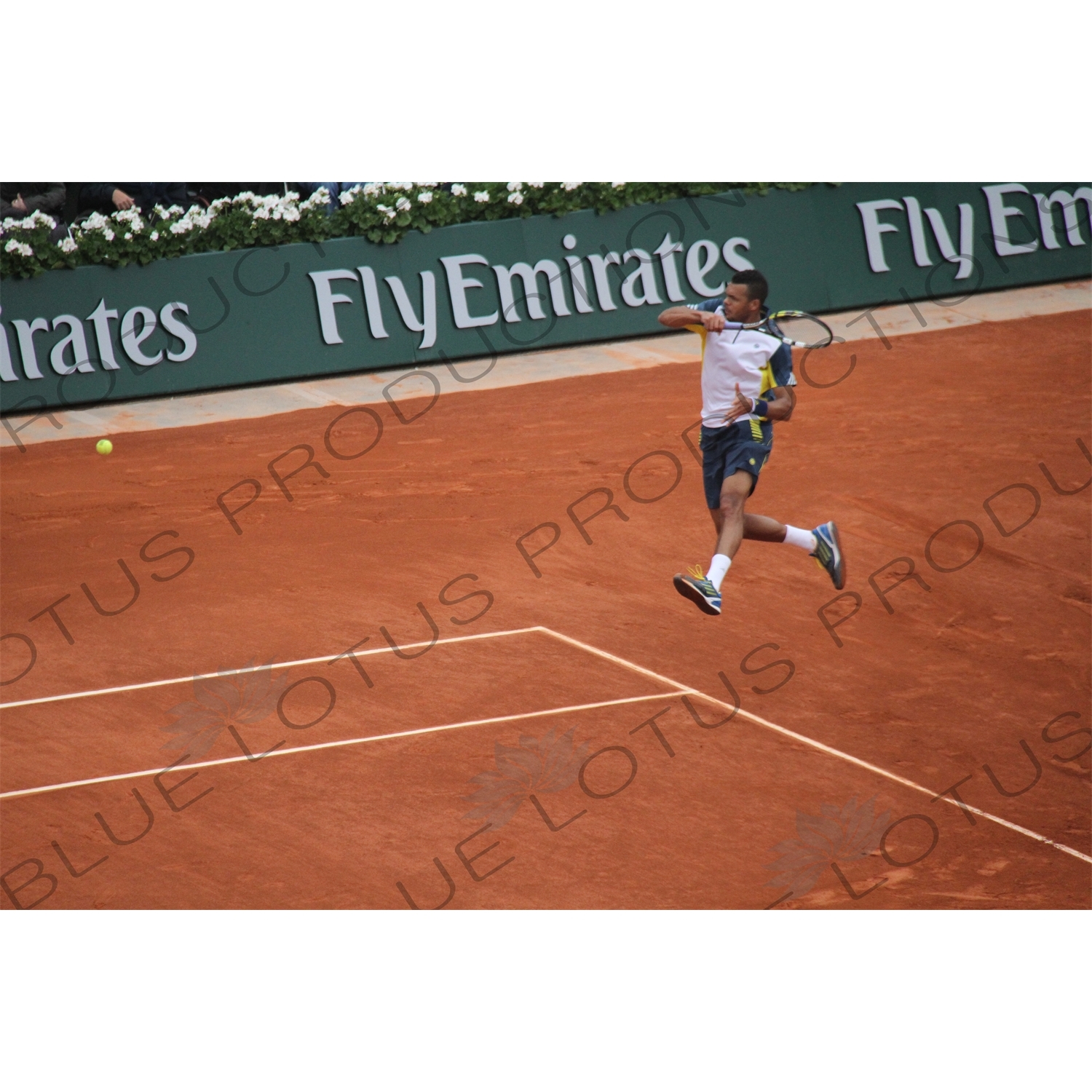 Jo-Wilfried Tsonga on Philippe Chatrier Court at the French Open/Roland Garros in Paris