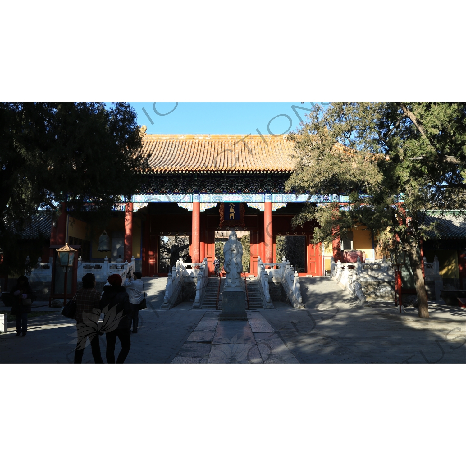 Statue of Confucius in front of the Gate of Great Success (Dacheng Men) in the Confucius Temple in Beijing