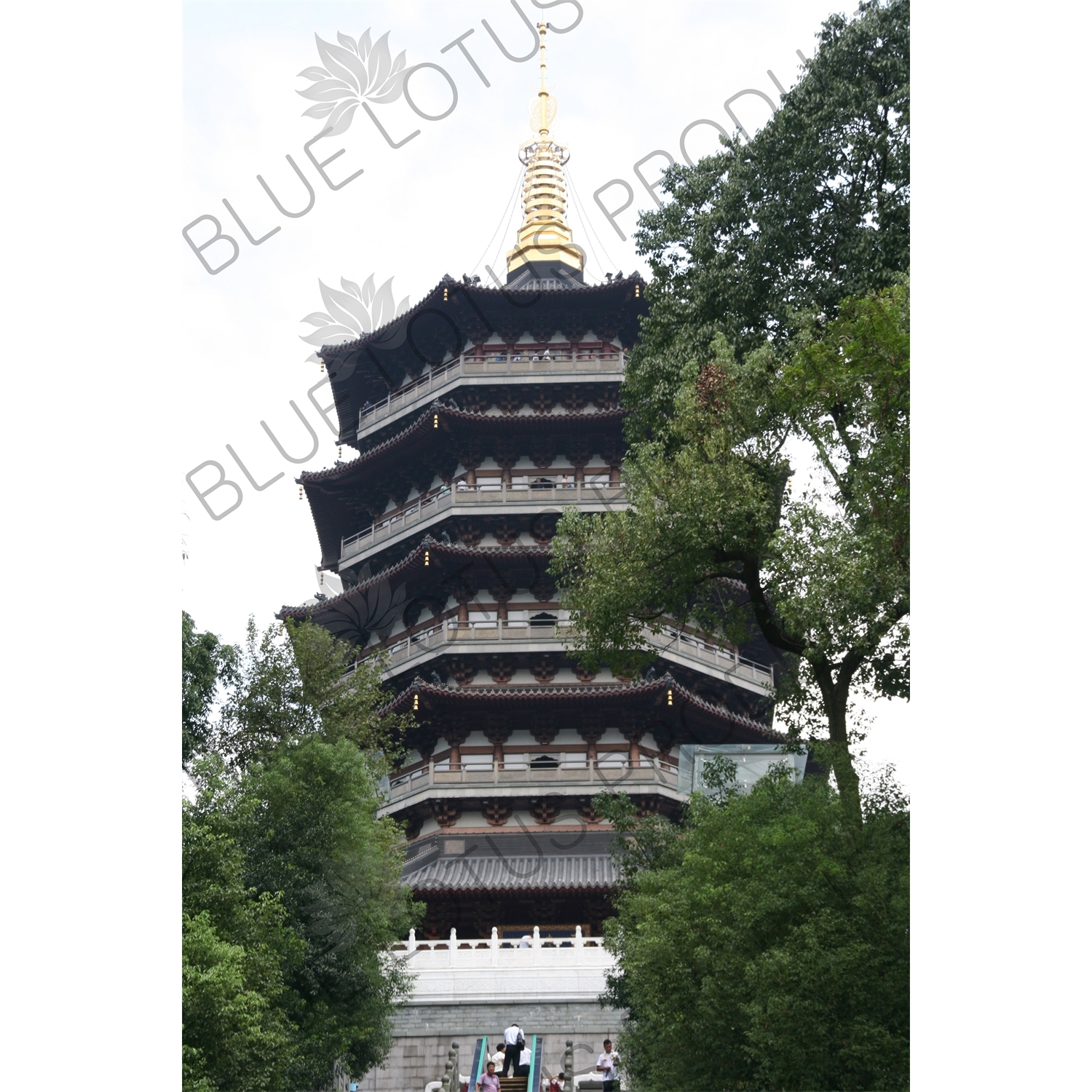 Leifeng Pagoda (Leifeng Ta) on West Lake (Xihu) in Hangzhou