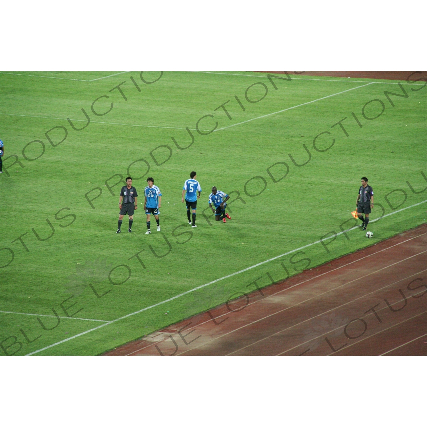 Chinese Super League Match between Beijing Guoan and Dalian Shide at the Workers' Stadium (Gongren Tiyuchang) in Beijing