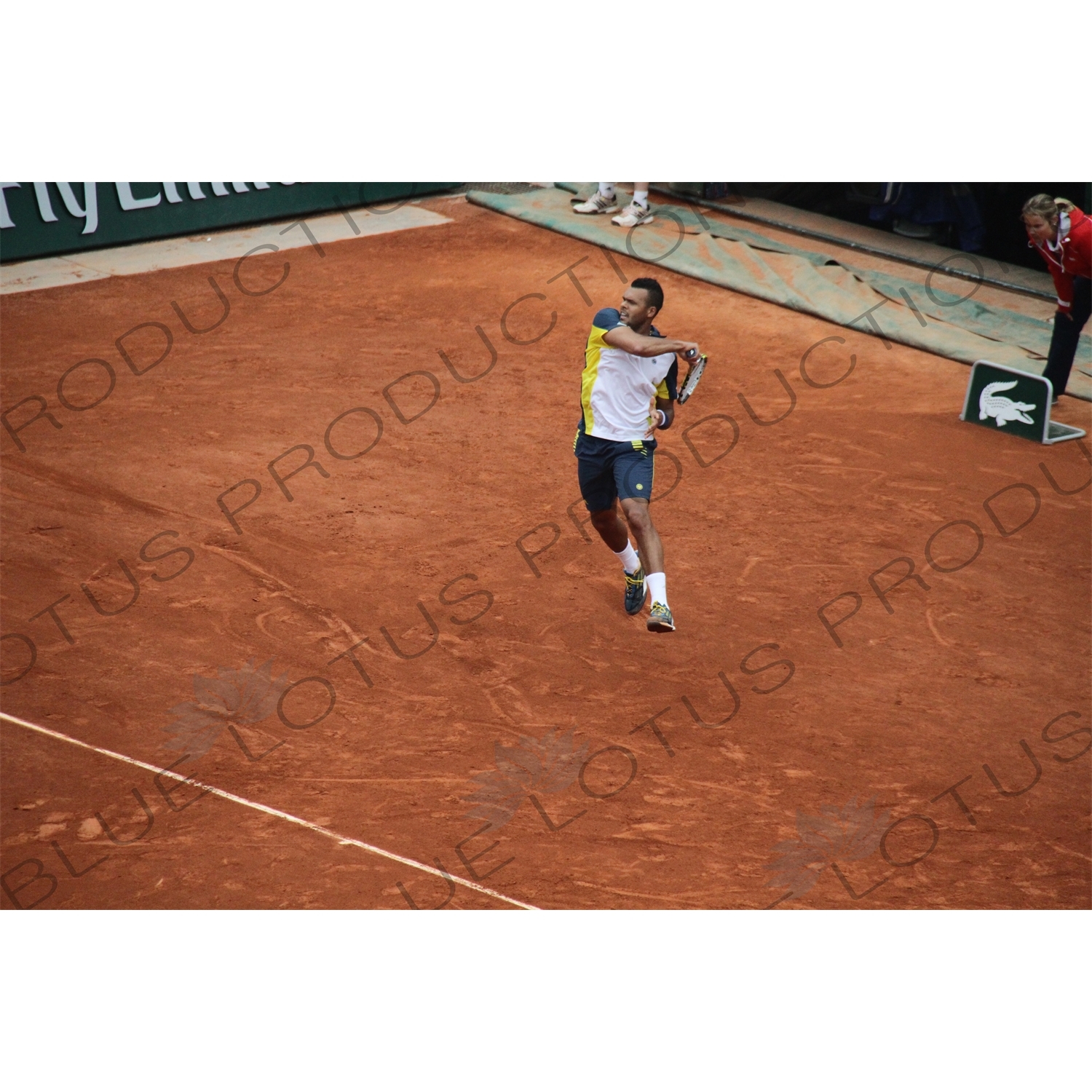 Jo-Wilfried Tsonga on Philippe Chatrier Court at the French Open/Roland Garros in Paris