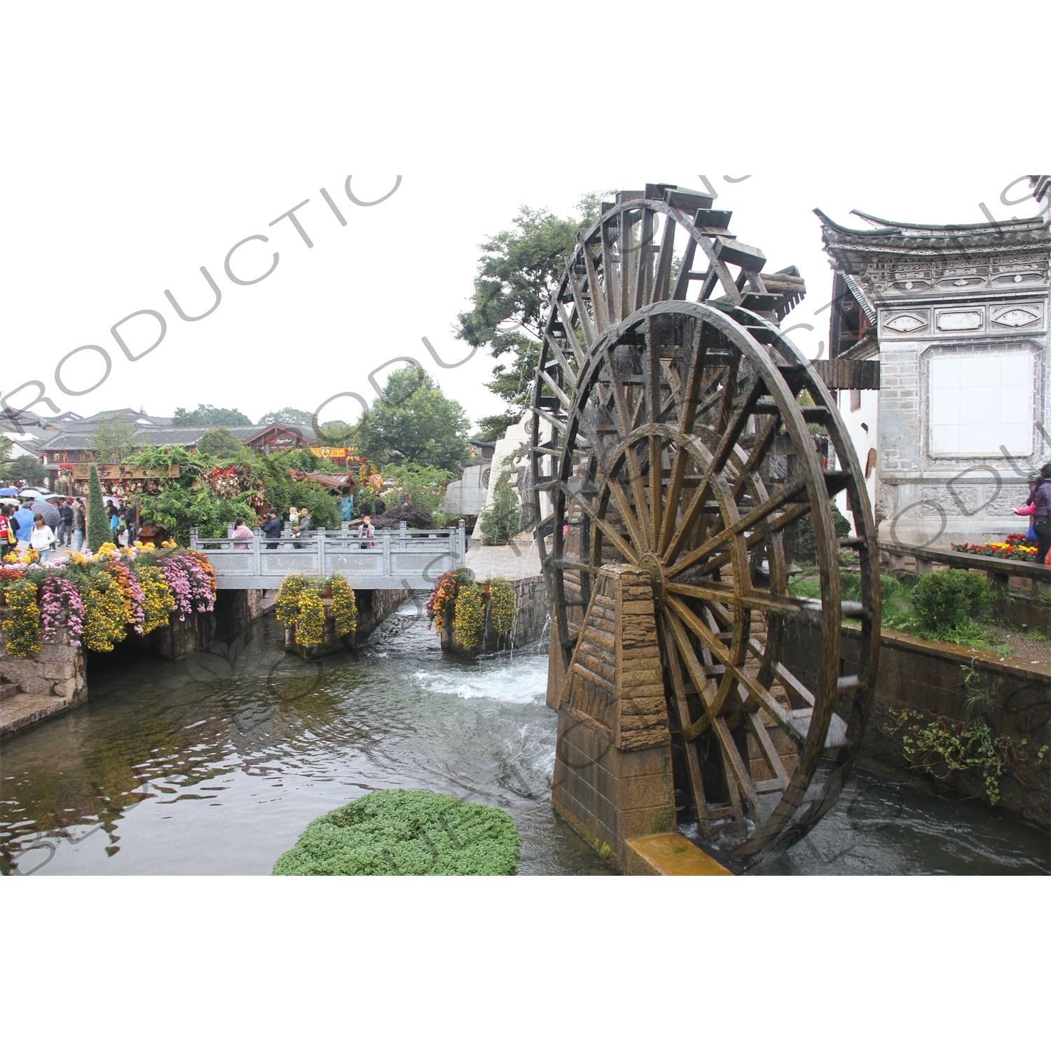 Water Wheel in the Old City in Lijiang