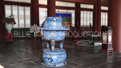 Censer/Incense Burner in Sajeong Hall (Sajeongjeon) at Gyeongbok Palace (Gyeongbokgung) in Seoul