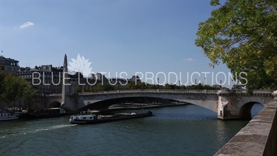 Tournelle Bridge (Pont de la Tournelle) in Paris