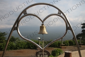 Tenjo Bell on Mount Kachi Kachi near Mount Fuji