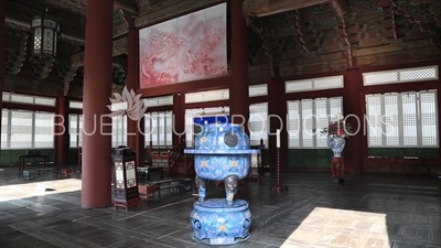 Interior of Sajeong Hall (Sajeongjeon) at Gyeongbok Palace (Gyeongbokgung) in Seoul