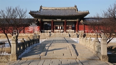 Okcheon Bridge (Okcheongyo) and Myeongjeong Gate (Myeongjeongmun) at Changgyeong Palace (Changgyeonggung) in Seoul