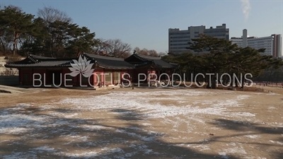 Yeongchunheon and Jipbokheon at Changgyeong Palace (Changgyeonggung) in Seoul