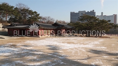 Yeongchunheon and Jipbokheon at Changgyeong Palace (Changgyeonggung) in Seoul