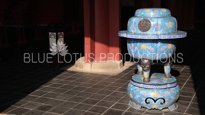 Censer/Incense Burner in Geunjeong Hall (Geunjeongjeon) at Gyeongbok Palace (Gyeongbokgung) in Seoul