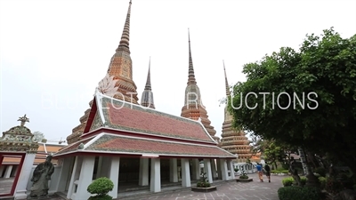 Phra Maha Chedi Si Rajakarn and Viharn Phranorn at Wat Pho (Wat Phra Chetuphon Vimolmangklararm Rajwaramahaviharn) in Bangkok