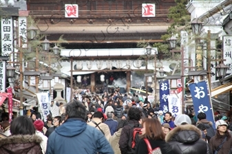 Nakamise Temple Approach of Zenko-ji in Nagano