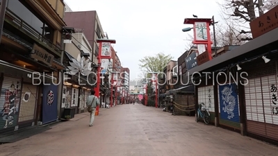 Tokyo Nakamise Street (Nakamise-dori) Leading to Senso-ji