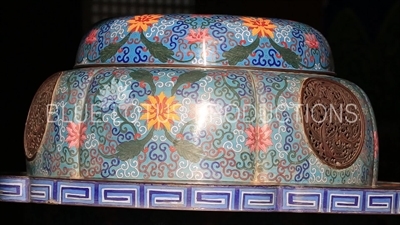 Censer/Incense Burner in Sajeong Hall (Sajeongjeon) at Gyeongbok Palace (Gyeongbokgung) in Seoul