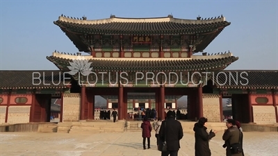 Geunjeong Gate (Geunjeongmun) at Gyeongbok Palace (Gyeongbokgung) in Seoul