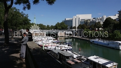 Arsenal Basin (Bassin de l'Arsenal) in Paris