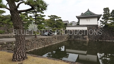 Tokyo Imperial Palace (Kokyu) Kikyo Gate (Kikyo Mon)