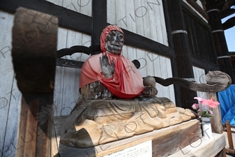 Arhat Binzuru (Pindola/Bindora Baradaja) Statue outside the Big Buddha Hall (Daibutsuden) of Todaiji in Nara