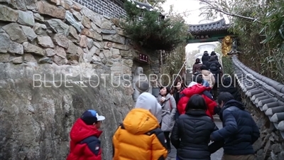 Entrance to Haedong Yonggung Temple (Haedong Yonggungsa) in Busan