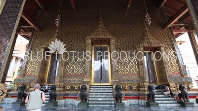 Ubosot Entrance at the Emerald Temple/Chapel (Wat Phra Kaew) at the Grand Palace (Phra Borom Maha Ratcha Wang) in Bangkok