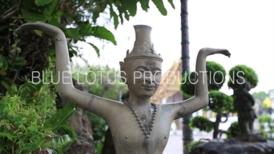 Statue at Wat Pho (Wat Phra Chetuphon Vimolmangklararm Rajwaramahaviharn) in Bangkok