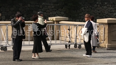 Tokyo Imperial Palace (Kokyo) Tourists