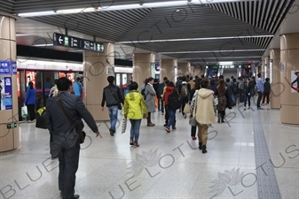 Line 5 at Chongwenmen Station in Beijing