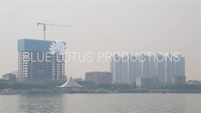 Construction on the Pearl River (Zhujiang) in Guangzhou