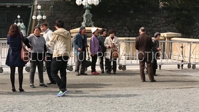 Tokyo Imperial Palace (Kokyo) Tourists