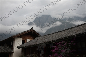 House on the Jinsha River in the Tiger Leaping Gorge (Hu Tiao Xia) Scenic Area