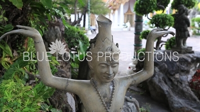 Statue at Wat Pho (Wat Phra Chetuphon Vimolmangklararm Rajwaramahaviharn) in Bangkok