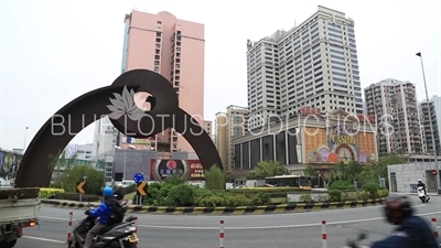 Oriental Arch Sculpture Above Avenue do Dr. Rodrigo Rodrigues in Macau