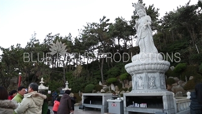 'Great Goddess Buddha of Mercy in the Sea' (Haesu Gwaneum Daebul) at Haedong Yonggung Temple (Haedong Yonggungsa) in Busan