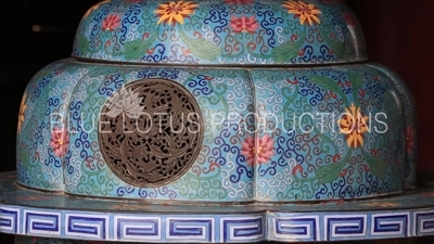 Censer/Incense Burner in Geunjeong Hall (Geunjeongjeon) at Gyeongbok Palace (Gyeongbokgung) in Seoul