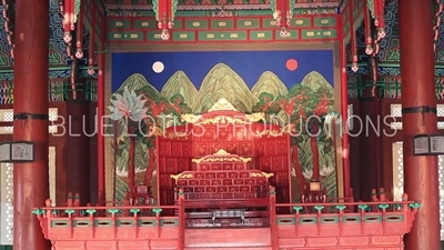 Throne in Geunjeong Hall (Geunjeongjeon) at Gyeongbok Palace (Gyeongbokgung) in Seoul